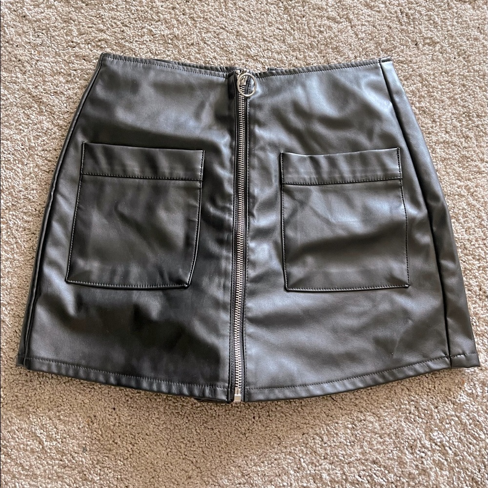Fashion Nova Mini Skirt size S